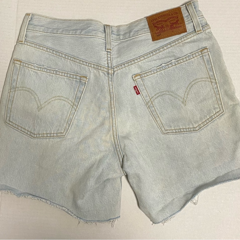 Levi 501 cut off shorts